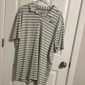 Gray Polo Shirt with Striped Pattern and Short Sleeves
